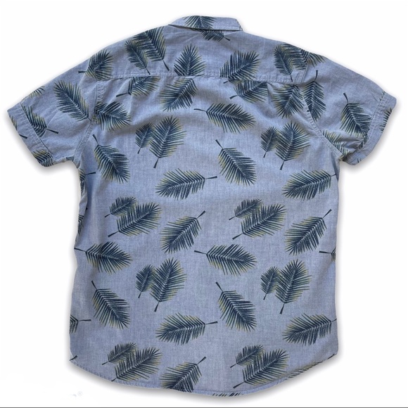 Chambray Palm Print s/s button down shirt - Picture 2 of 5